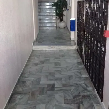 Oura Li Apartament *