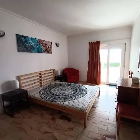 Apartamento Oura Li