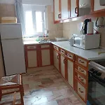 شقة Oura Li