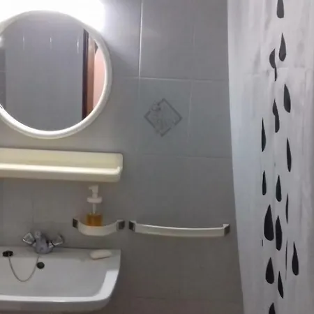 Apartment Oura Li *